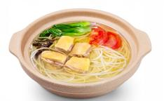 砂锅原味鸡汤米线